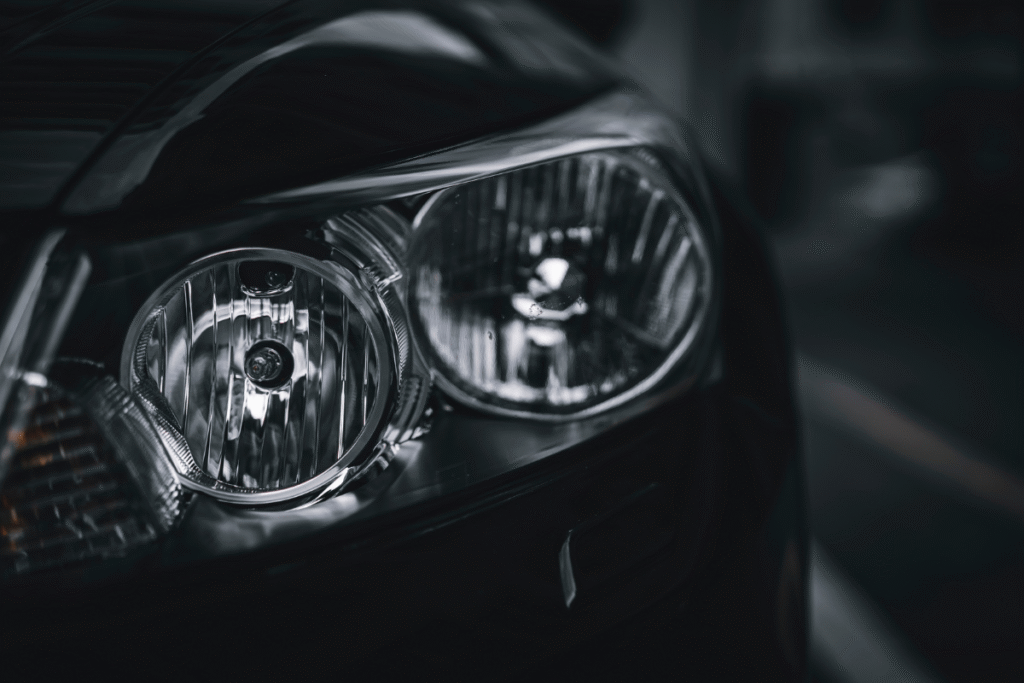 ไฟหน้าโปรเจกเตอร์ โปรเจกเตอร์ไฟหน้ารถ ดีไหม? เปรียบเทียบ LED vs HID
