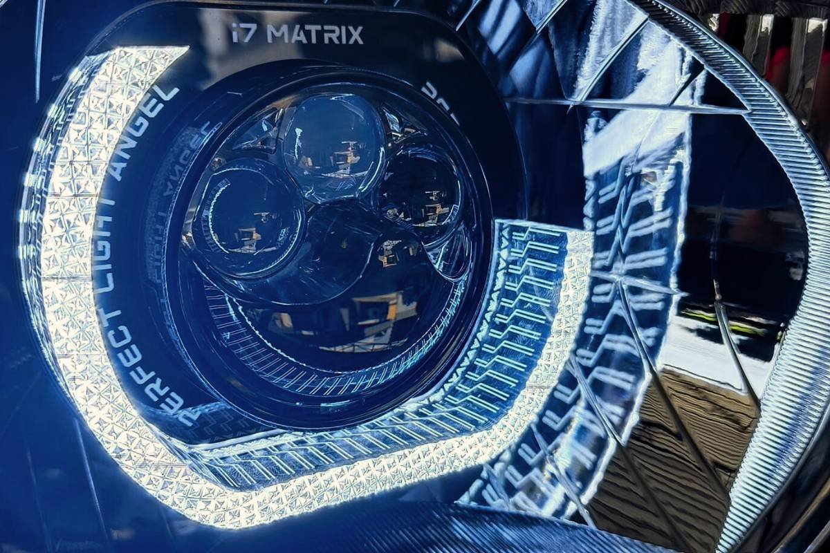 Review PRO HD Tri Laser PRO HD Tri Laser ที่สุดแห่งนวัตกรรมไฟหน้าเลเซอร์ สว่างทะลุขีดจำกัด พุ่งไกล คมชัดระดับไฮเอนด์