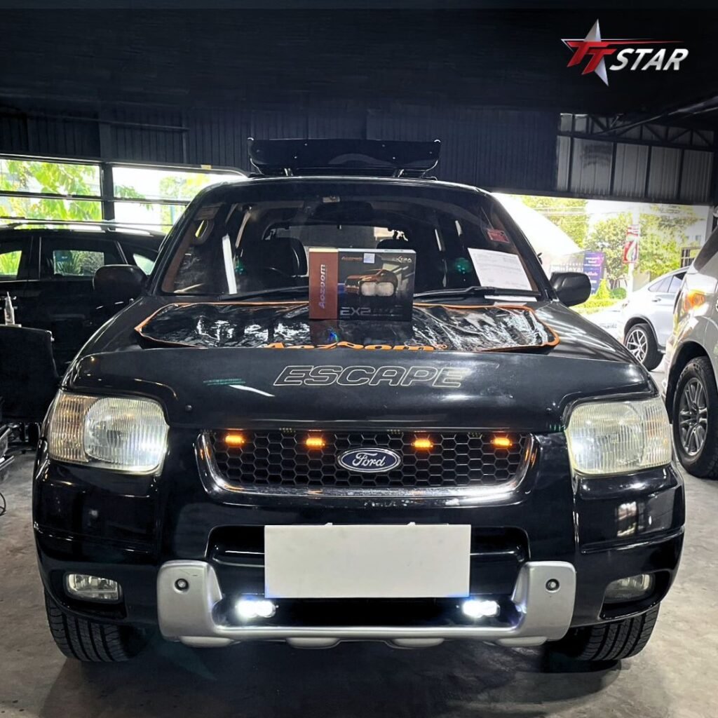 FORD ESCAPE 2003 ติดตั้งไฟเสริม AOZOOM EX2 มุมหน้าตรง ภายในศูนย์บริการ TT Star