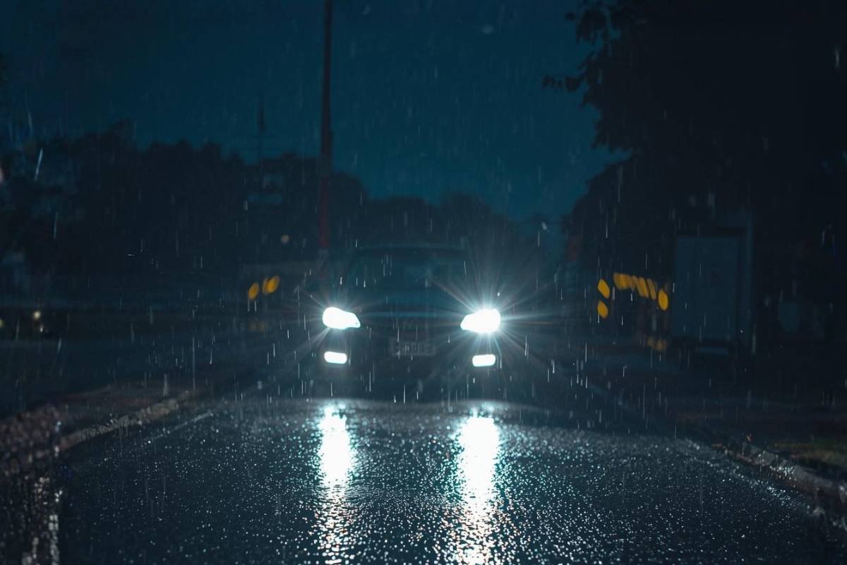 how-many-watts-for-car-headlights_1 ไฟหน้ารถยนต์ควรใช้กี่วัตต์? เจาะลึกความลับ u0022วัตต์สูงไม่ได้แปลว่าดีที่สุดu0022 พร้อมวิธีเลือกให้คุ้มค่า
