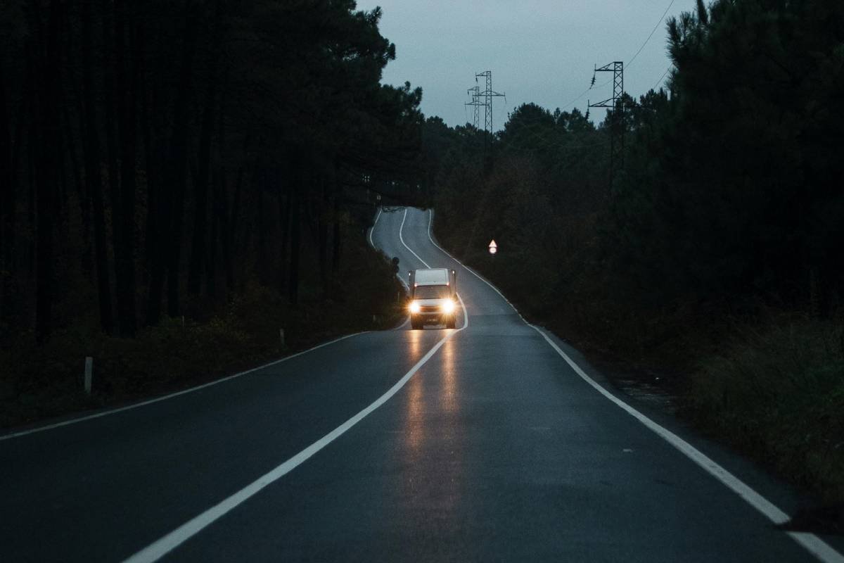 how-many-watts-for-car-headlights_3 ไฟหน้ารถยนต์ควรใช้กี่วัตต์? เจาะลึกความลับ u0022วัตต์สูงไม่ได้แปลว่าดีที่สุดu0022 พร้อมวิธีเลือกให้คุ้มค่า