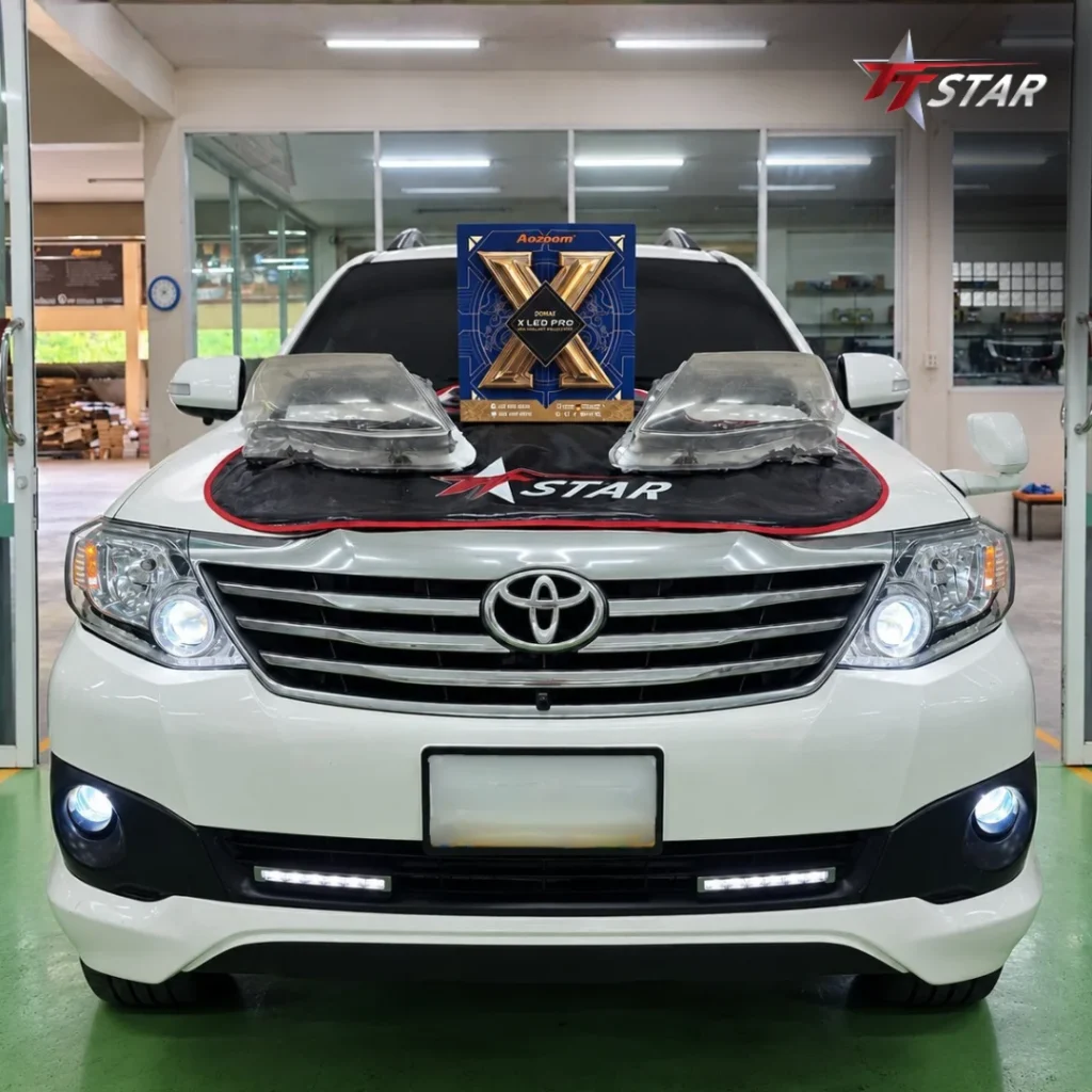 ติดตั้งไฟหน้า TOYOTA FORTUNER ด้วย AOZOOM DOMAX X LED PRO - นครยนต์ออโต้ซาวด์ นครปฐม